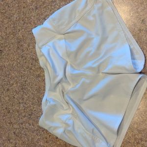 Lululemon Speed up white shorts. Size 6